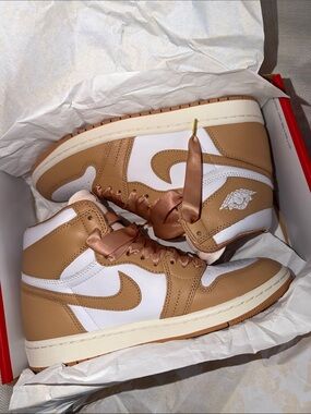 Women's Air Jordan 1 Retro High OG 'Praline' sneakers